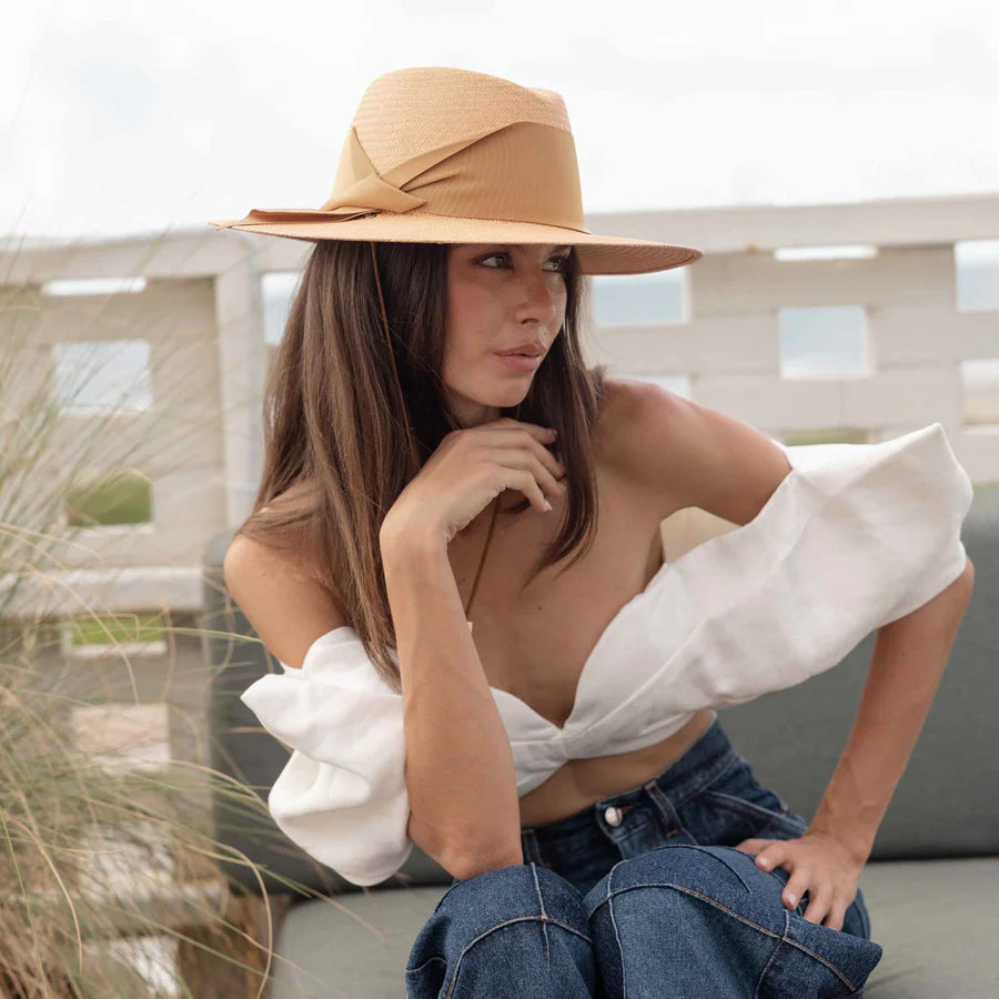 Field Gardenia, Tan/Camel